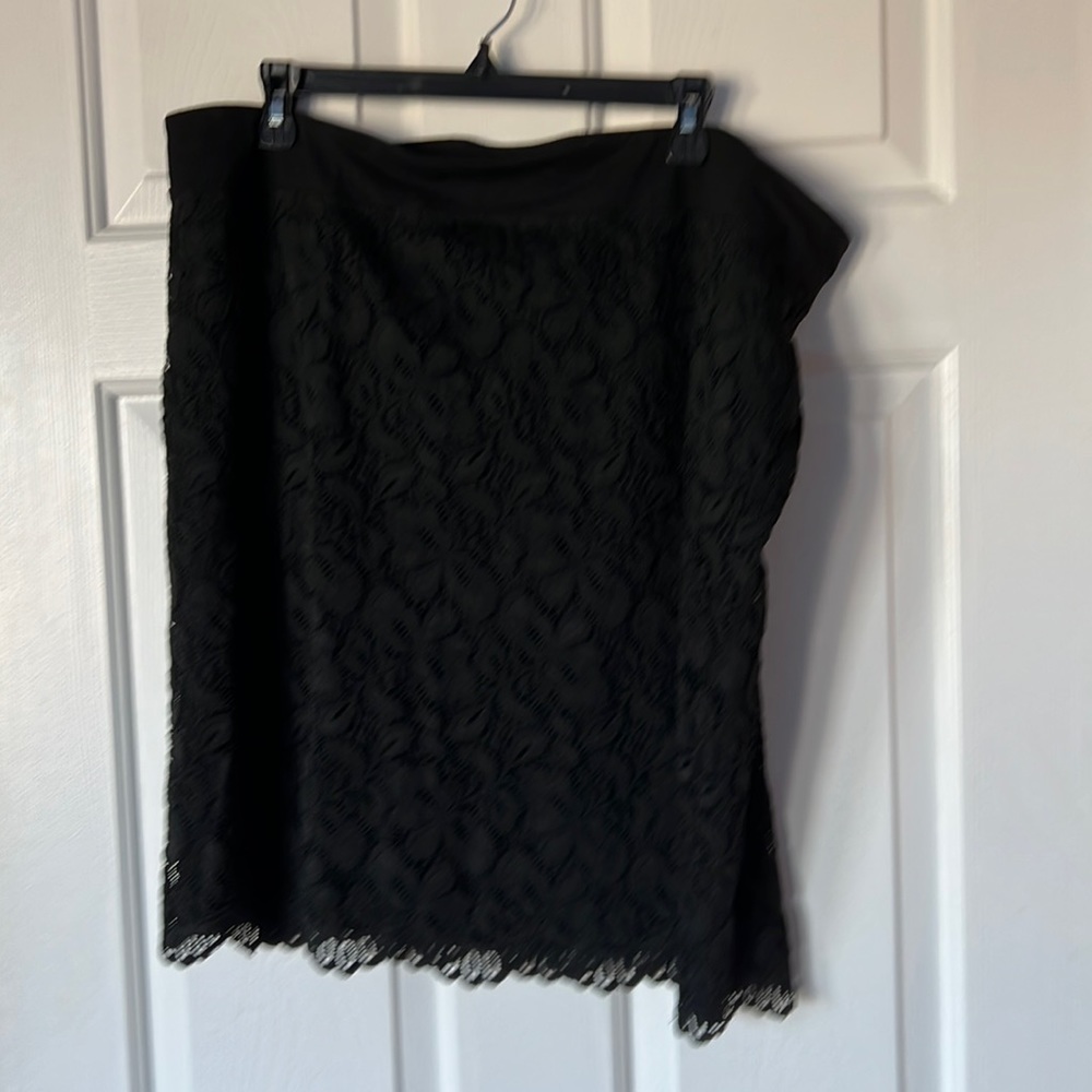 Werever collection by J Jill black lace stretch skirt